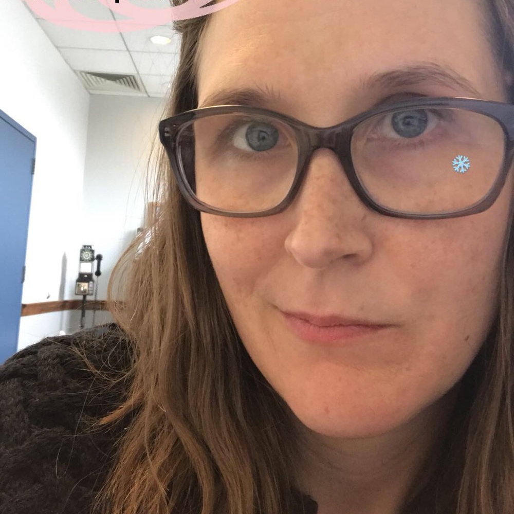 Meet your Posher, Maura